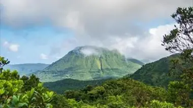 Dominique, une île en ébullition