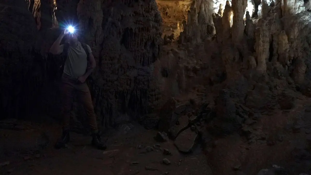 Antoine l'Aventure S01E02 Dans les profondeurs de l'Ardèche