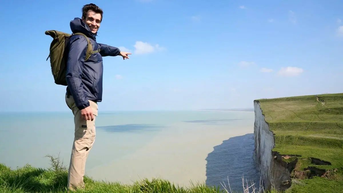 Antoine l'Aventure, la France des légendes S02E04 Un géant dans la baie