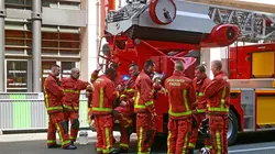 Appels d'urgence S01E18 Pompiers de Paris : des héros au coeur de l'action