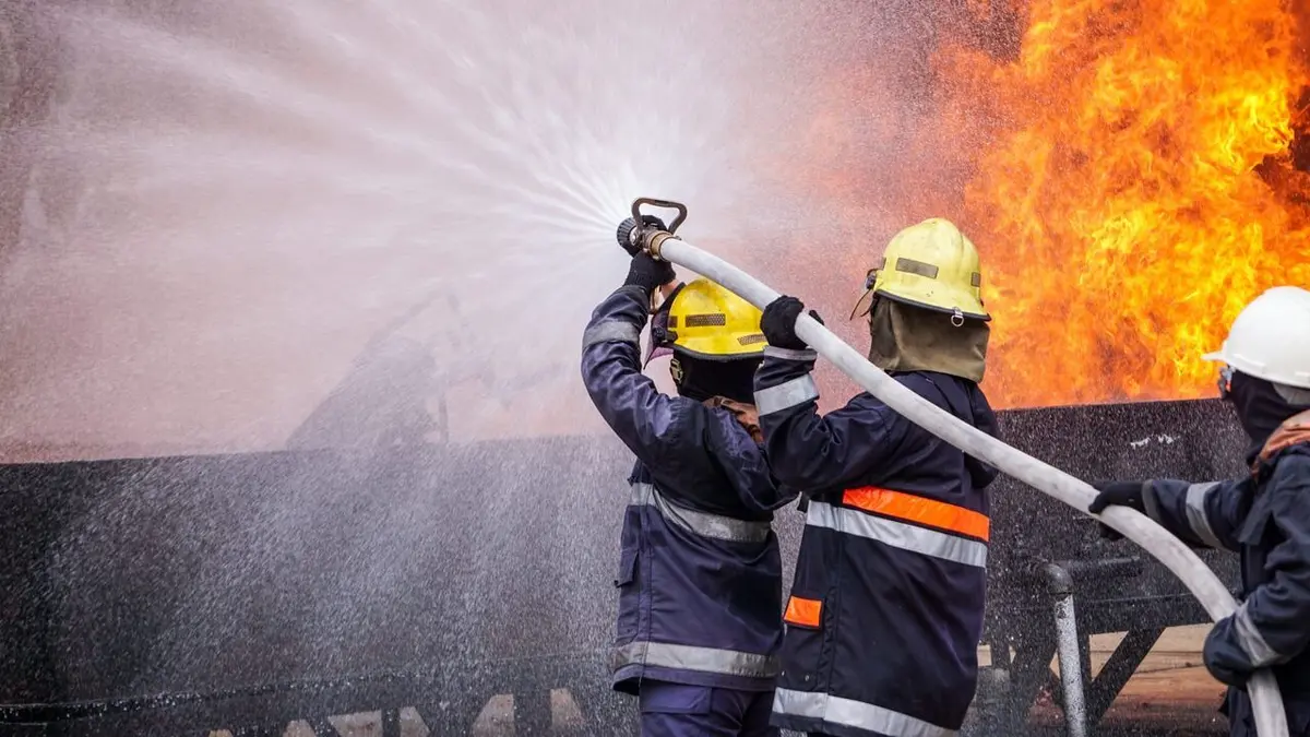 Appels d'urgence S20E612 Incendies et accidents : ça chauffe pour les pompiers de Provence