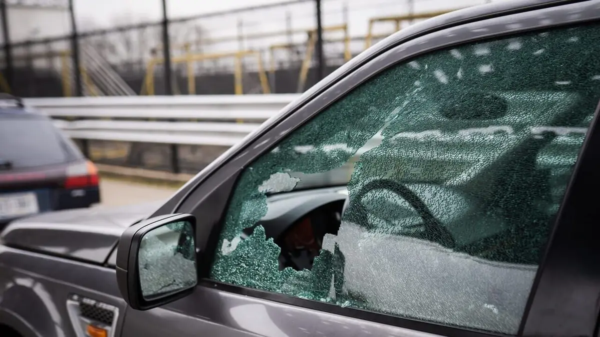 Appels d'urgence S23E251 Bac de Nîmes, entre délinquants ultra violents et trafic de voitures