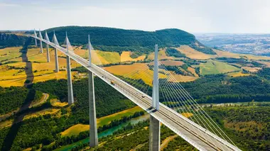 Chauffards, carambolages et conduites à risque : Urgence au viaduc de Millau