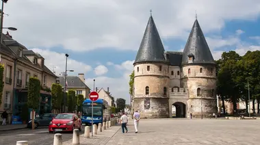 Appels d'urgence S23E240 Emeutes, bagarres : la tension monte pour la police municipale de Beauvais