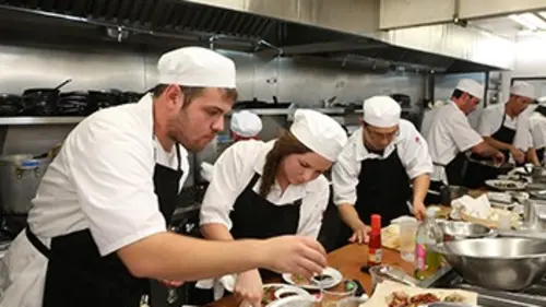 House of Food : Apprentis sur le grill S01E06 Scale Back