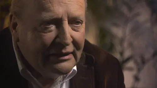 Casting Après la guerre, la guerre continue