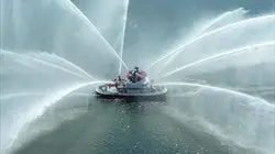 Aqua Machines S01E01 Incroyables bateaux pompiers