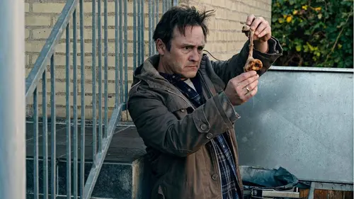 Arnaques et thérapie S01E01 A Real Life