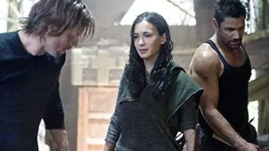 Arrow S02E01 Le combat continue