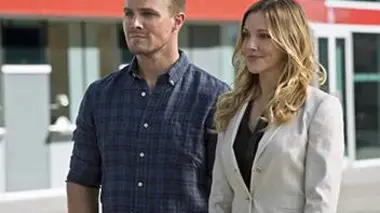 Arrow S03E01 Retour en force