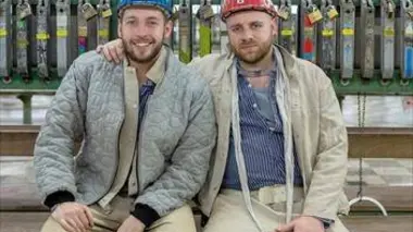 De la mine aux podiums : quand des mineurs se lancent dans la mode