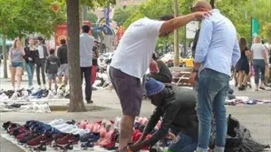 Barcelone : les vendeurs de rue dans le collimateur