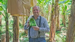 Arte Regards E783 Des fruits d'ailleurs cultivés chez nous