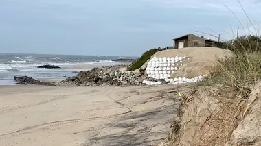 Érosion côtière : Le littoral portugais menacé par l'océan