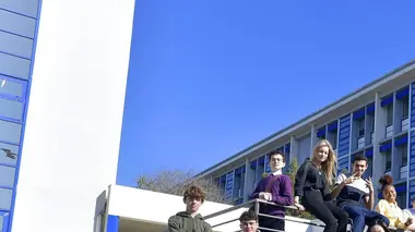 Le jour des dernières minutes du bal