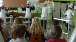 ASKIP S04E18 Le jour des patates