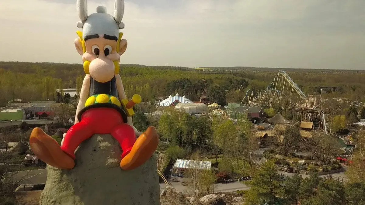 Astérix, Spirou, Petit Prince : ces parcs qui rêvent de détrôner Mickey