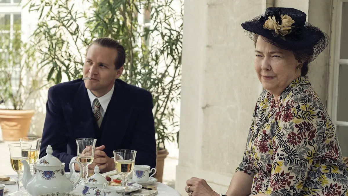 Atlantic Crossing : Liaison royale S01E01 L'attaque