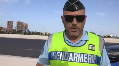 100 jours avec les gendarmes de l'autoroute des vacances (n°2 - 1/2)