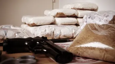 Au coeur de l'enquête Drogue, rodéos urbains, émeutes : les policiers du 93 sur tous les fronts