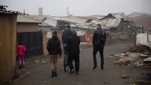 Au cœur de la communauté de Roms de Marseille