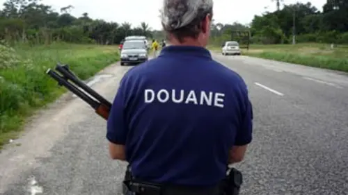 Au coeur de la douane E01 24 heures en immersion