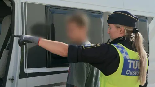 Au cœur des douanes : Suède S01E13 A qui est-ce ?