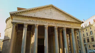 Au-delà de la mort : les secrets des rites funéraires Egypte, Rome, Népal