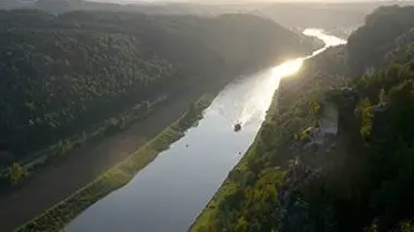 Des monts des Géants jusqu'à Dresde