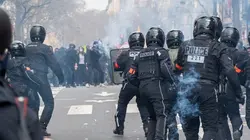 Au nom du maintien de l'ordre