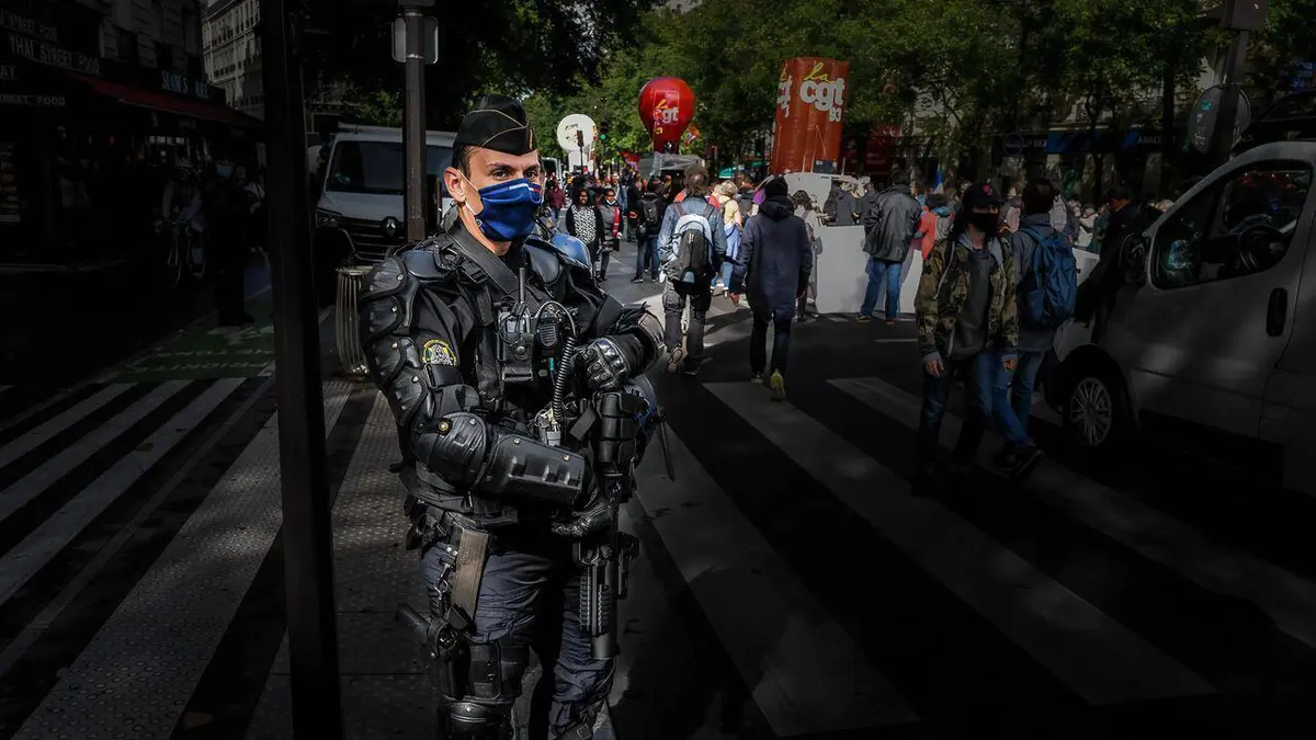 Au nom du maintien de l'ordre