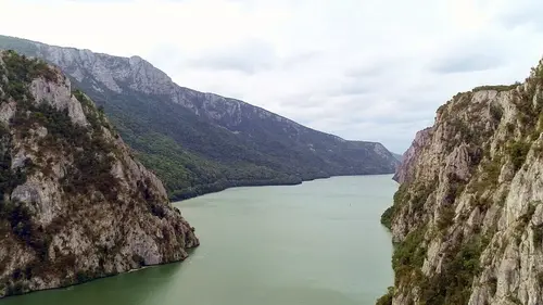 Au pied des Carpates S01E02 Le Banat roumain