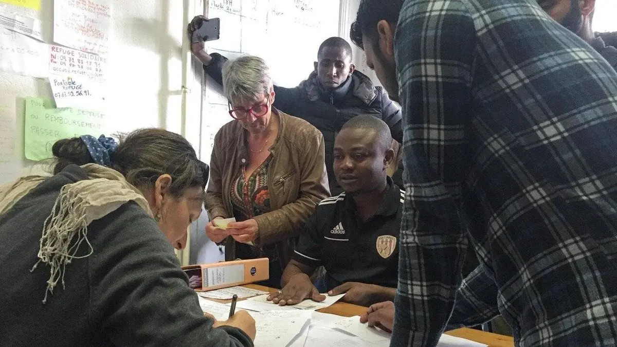 Au pied du mur - Italie-France, la frontière solidaire