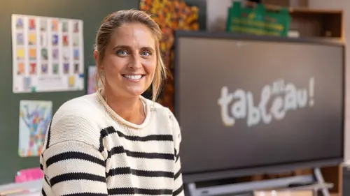 Au tableau ! S05E04 Pauline Déroulède