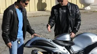 Moto de Michael Jordan, téléphone chandelier