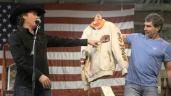 Les rois des enchères S04E13 Clay Walker visite la gallery 63