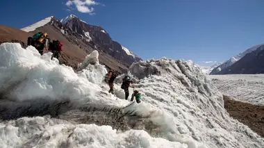 Aux sources de la mer d'Aral Du désert aux glaces