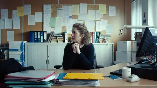 Avec l'humanité qui convient en streaming