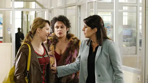 Avocats et associés S09E01 13, rue des Lys