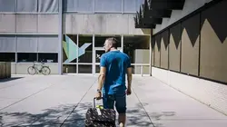 Axel Gaat Binnen De lovie