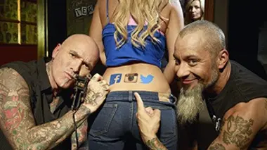Pas d'âge pour les tatouages