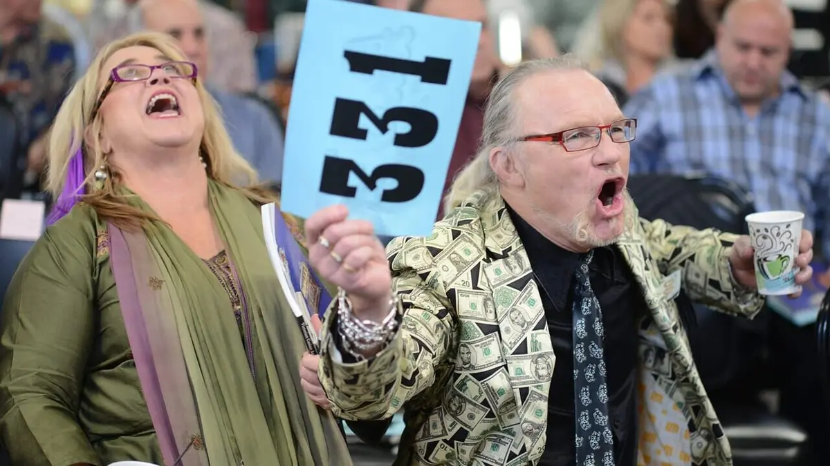 Baggage Battles Big Boy