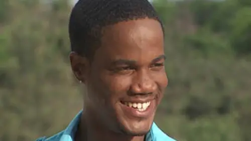 La Baie des flamboyants S04E01 Transformations