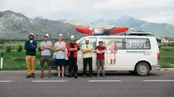 Balkans : des canoës à l'assaut des barrages