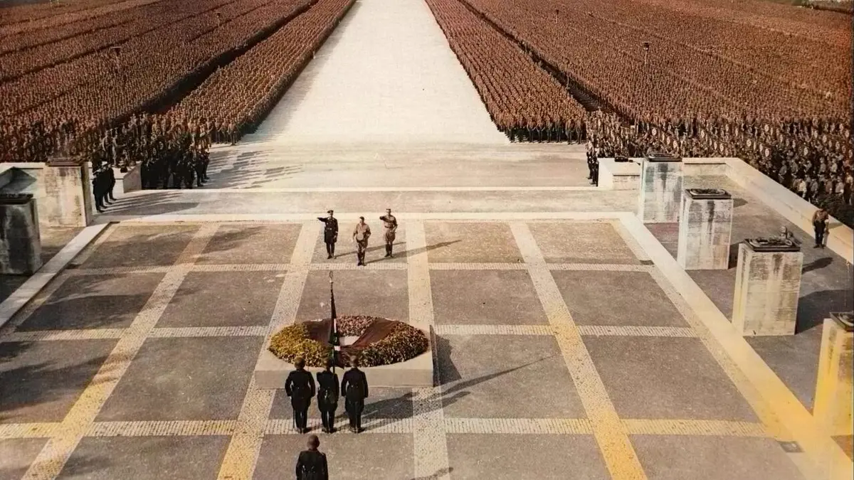 Ray Hitlér Hitler, décryptage d'un dictateur Les intimes d'Hitler - Documentaire ...