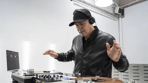 Bâtiment B Oxmo Puccino invite Moussa, Sofiane Pamart et Cut Killer