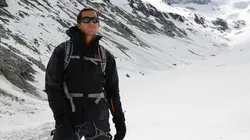 Bear Grylls: Man vs Everest