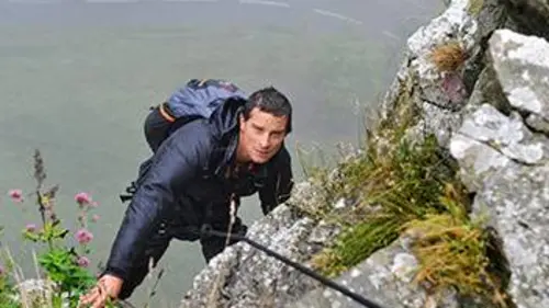 Bear Grylls : Survivez vous êtes filmés S01E01 Sensations fortes