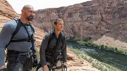Bear Grylls : VIP vs. Wild