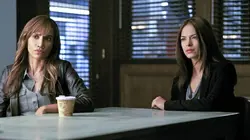 Beauty and the Beast S01E04 En eaux troubles en streaming